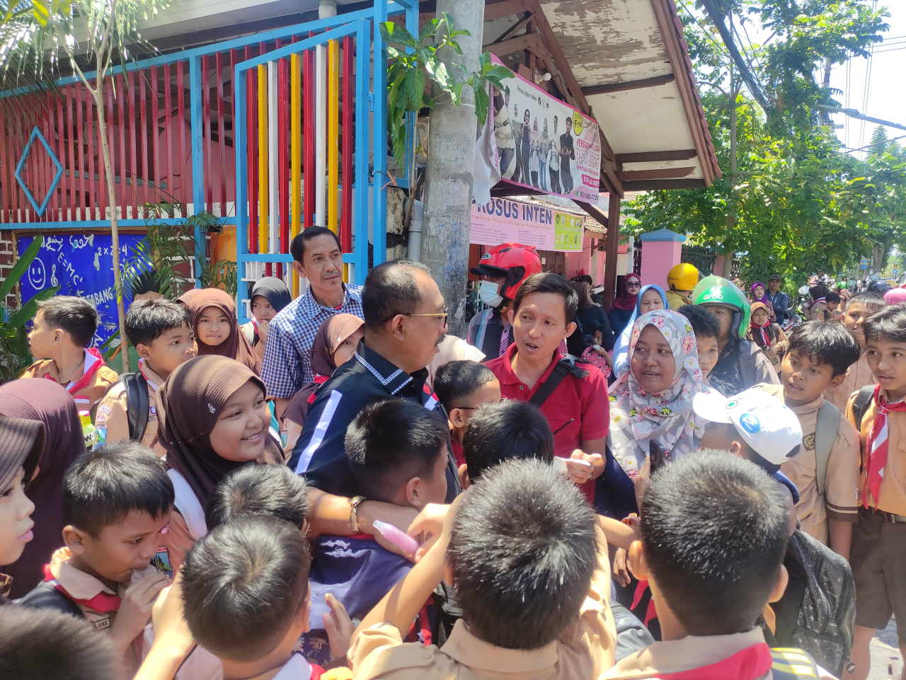 Wakil Walikota Surabaya Armuji mendatangi Sekolah Dasar Negeri (SDN) di Ketabang