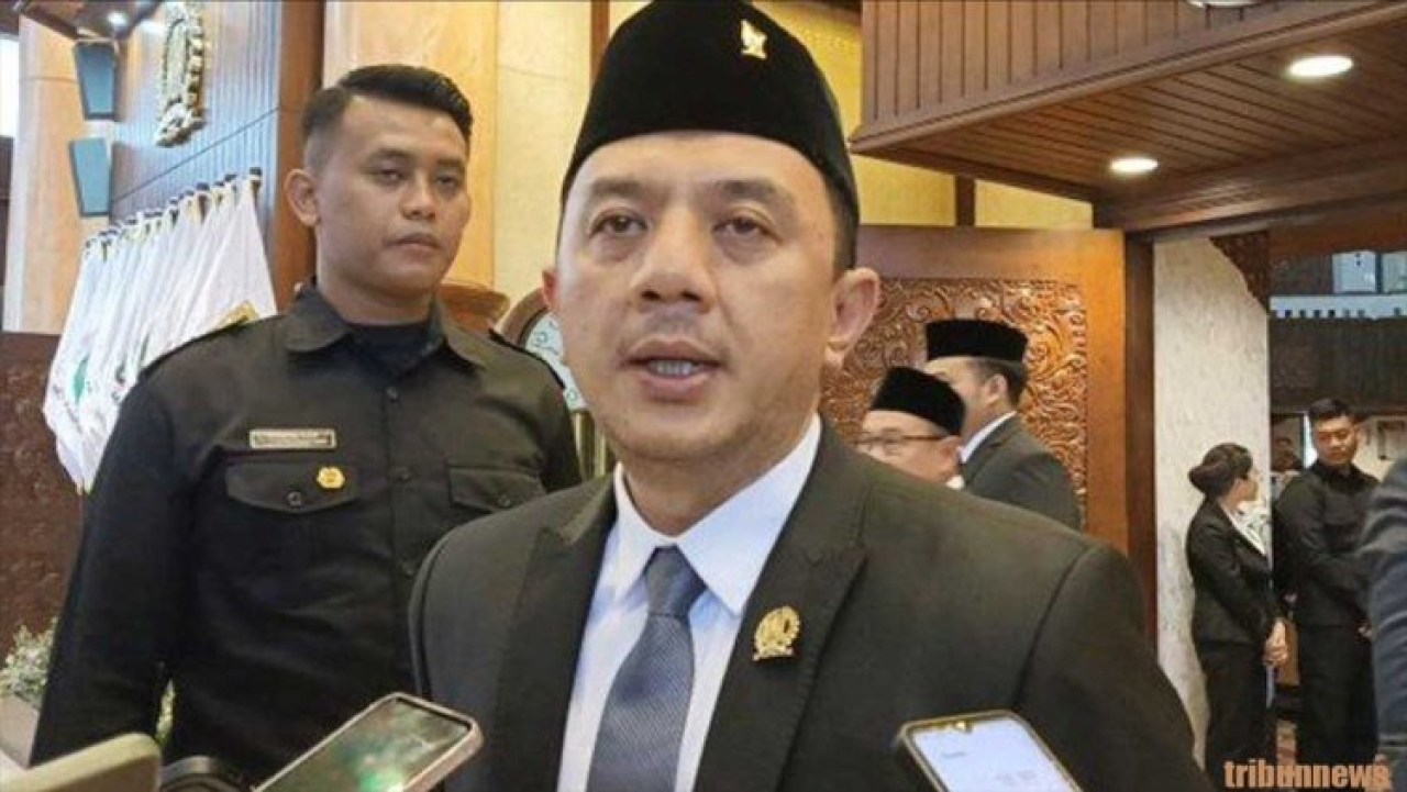 Wakil Ketua DPRD Jawa Timur, Deni Wicaksono