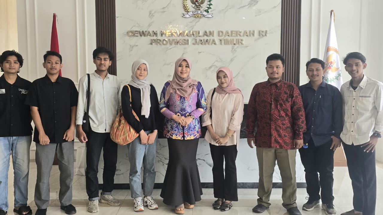 Anggota DPD RI asal Jawa Timur, Dr. Lia Istifhama, usai audiensi denganahasiswa