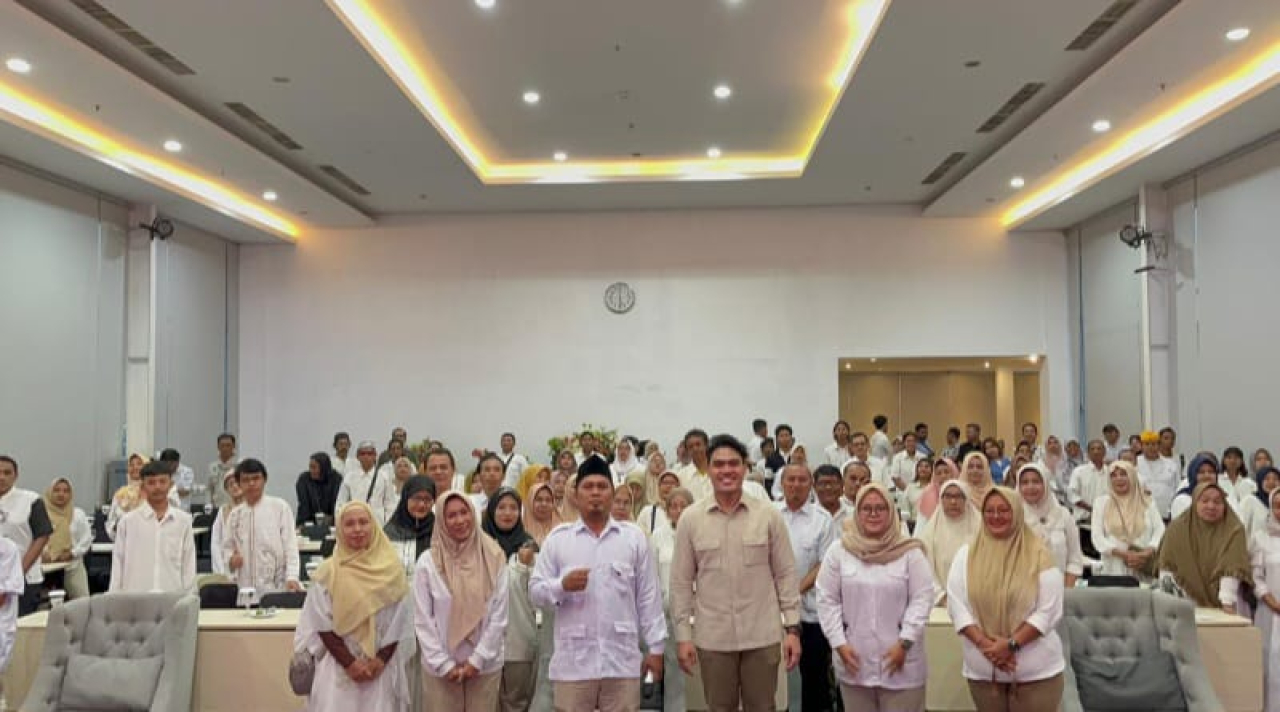 Anggota Komisi E DPRD Provinsi Jawa Timur Cahyo Harjo Prakoso, S.H., M.H menggelar sosialisasi di Hotel Dafam