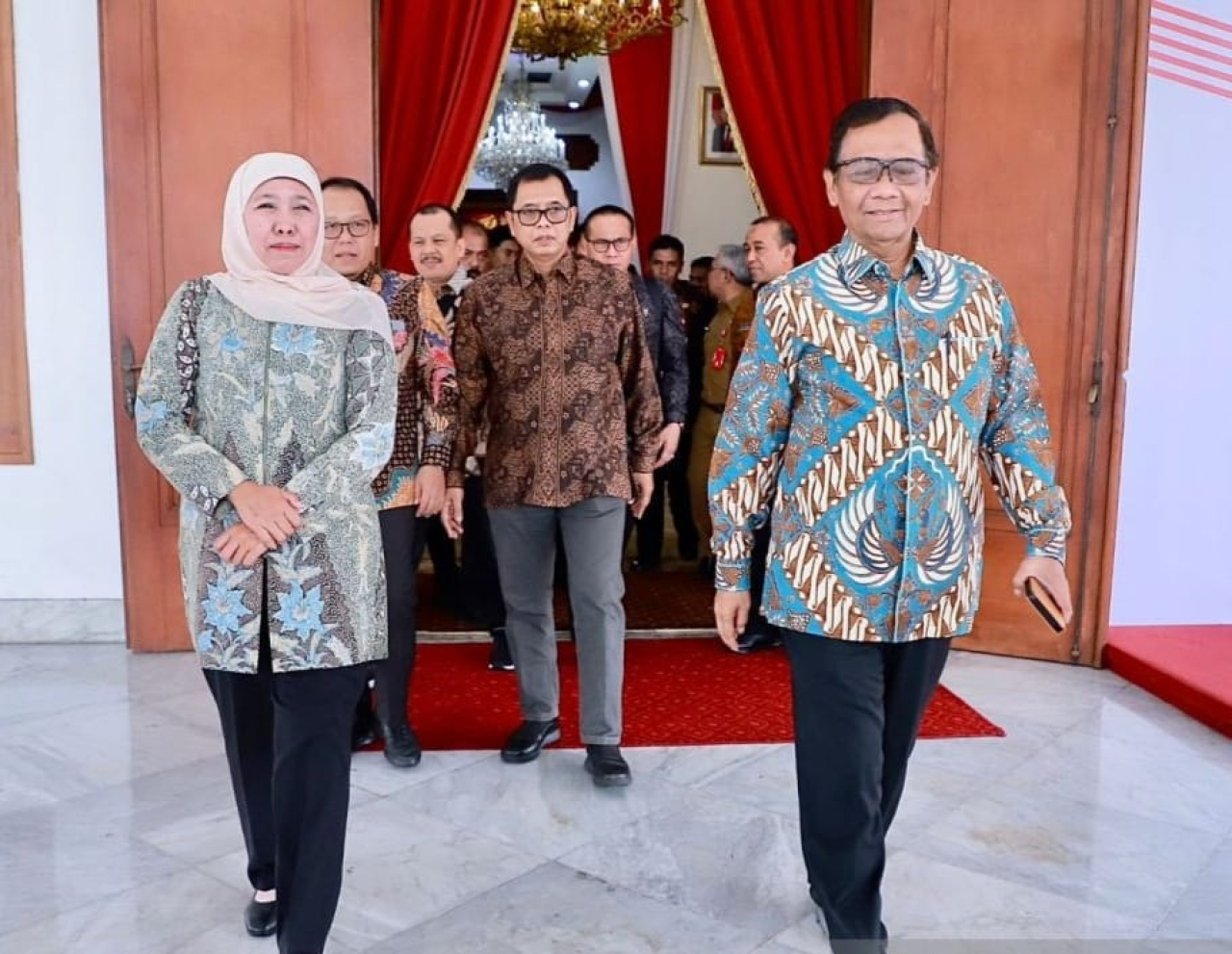 Gubernur Khofifah Indar Parawansa dan Mahfud MD