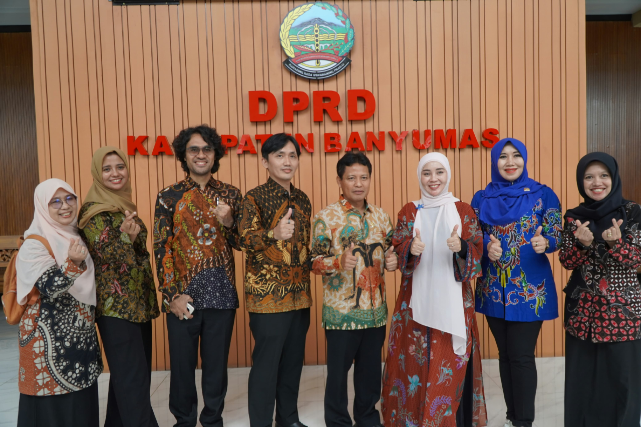 Ketua PPUU DPD RI Abdul Kholik bersama para anggota