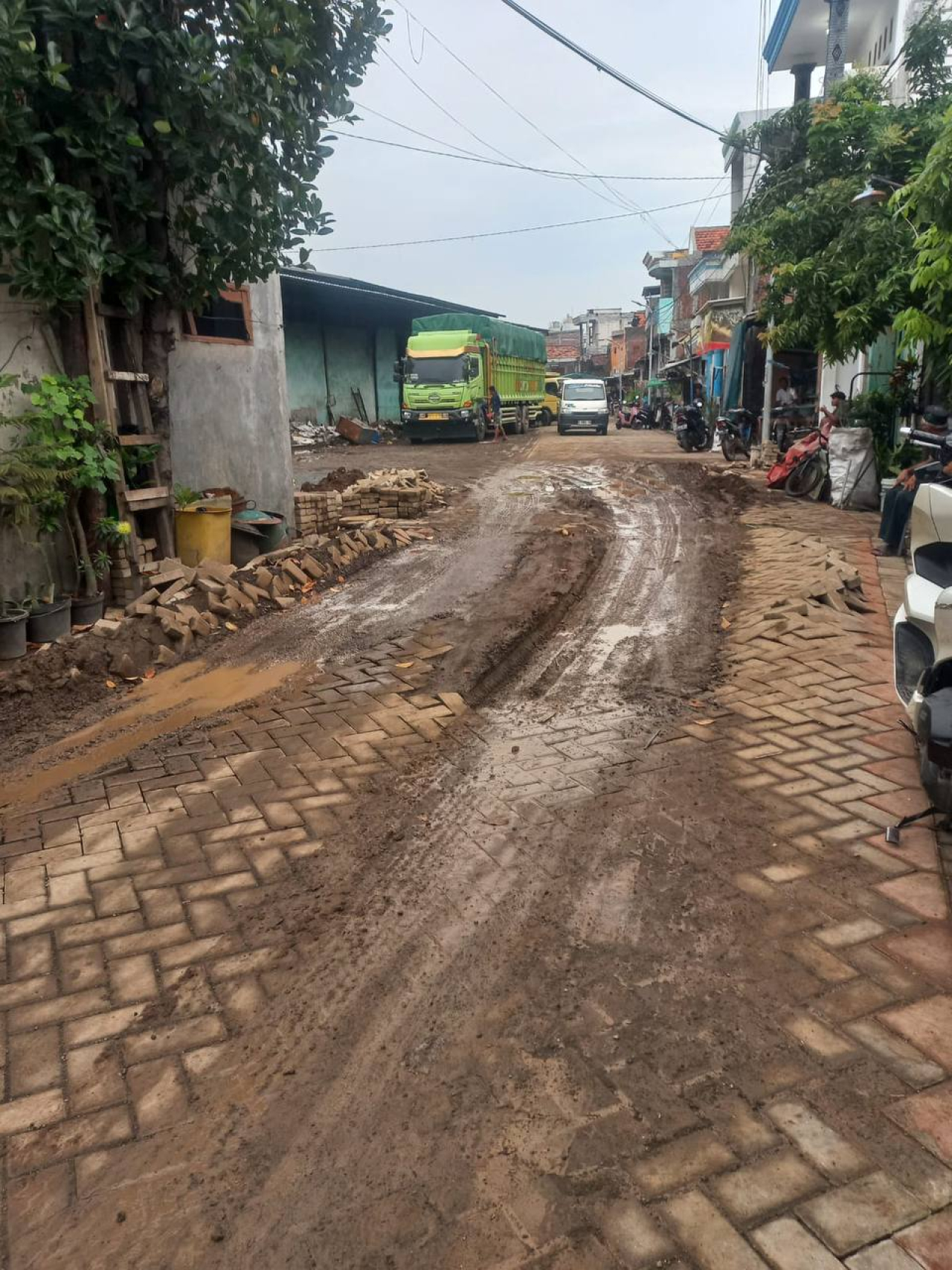 Proyek dakel di Asemrowo Surabaya