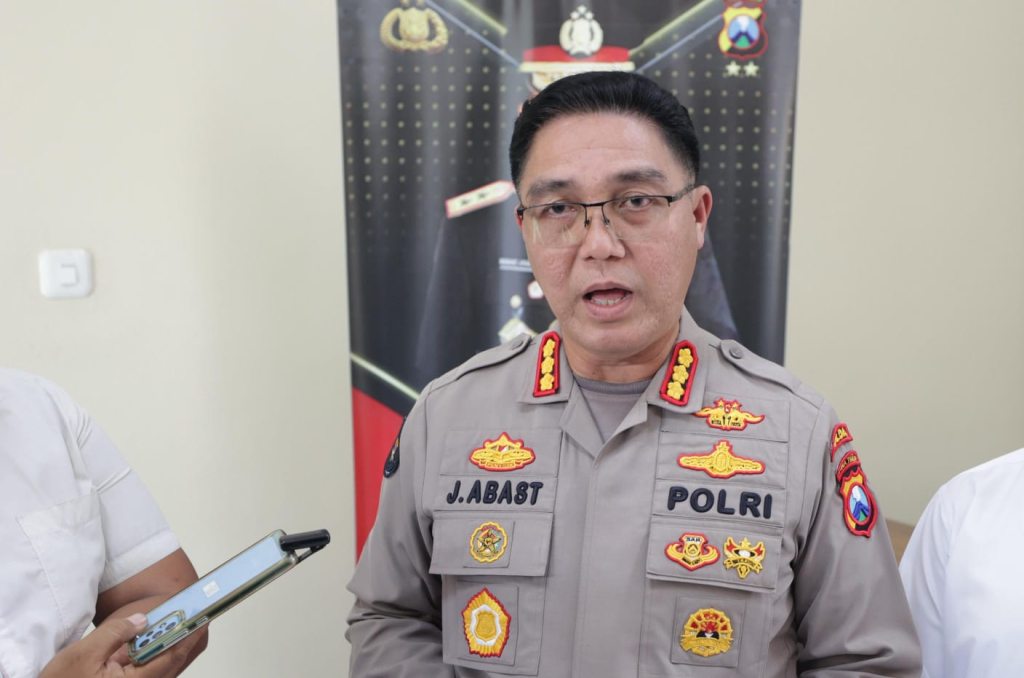 Kabid Humas Polda Jatim Kombes Pol Julest Abraham Abast