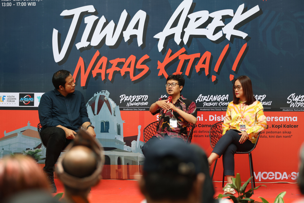 Konferensi Arek Suroboyo bertajuk "Jiwa Arek, Nafas Kita". Kegiatan tersebut berlangsung di Gedung Merah Putih, Kompleks Balai Pemuda Surabaya