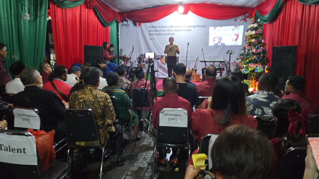 Perayaan Natal dihadiri Dewan Pembina PSI Paulus Totok Lusida, perwakilan PCNU Surabaya, anggota legislatif PSI, serta seluruh pengurus dan kader PSI Surabaya