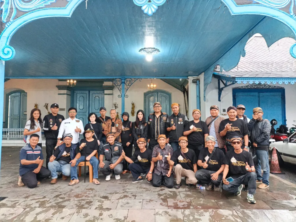 Baca juga : Komunitas Saka Dharma Awu Sepuh Bagikan 500 Paket Takjil, Tegaskan Komitmen Kepastian Hukum dan Transparansi Keraton