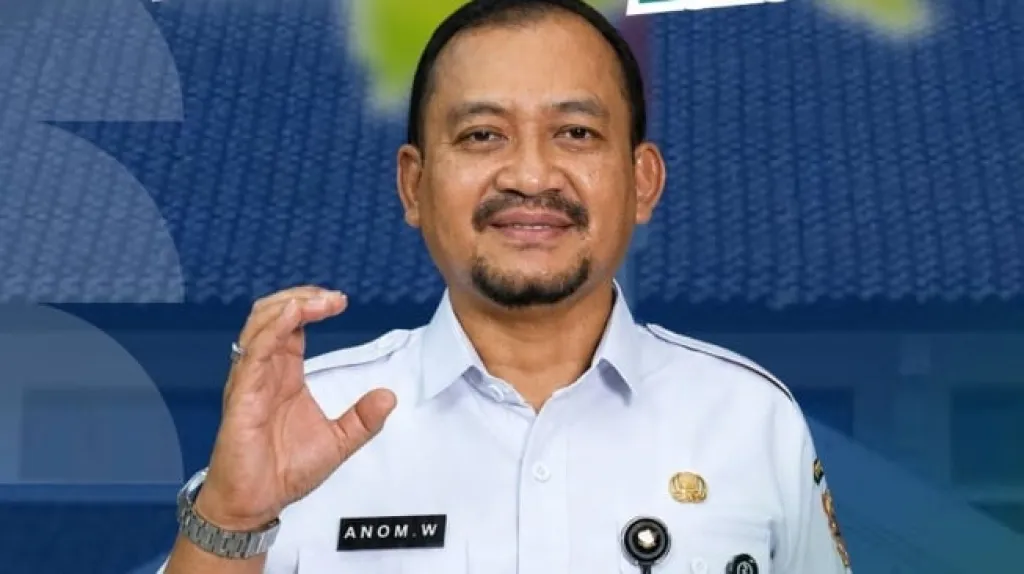 Baca juga : KPK OTT Bupati Pemalang dari Partai Golkar, Amankan Uang Tunai Lebih dari Rp2 Miliar