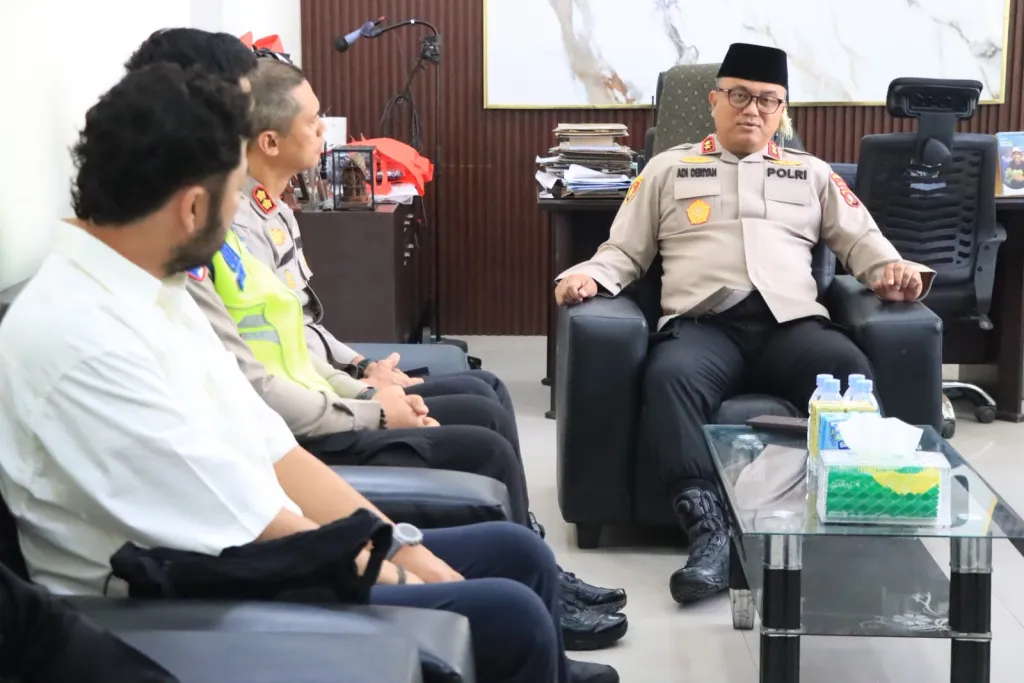 Kunjungan Kerja ke Polres Majene, Kapolda Sulbar Bakar Semangat Personel Dorong Pelayanan Lebih Optimal