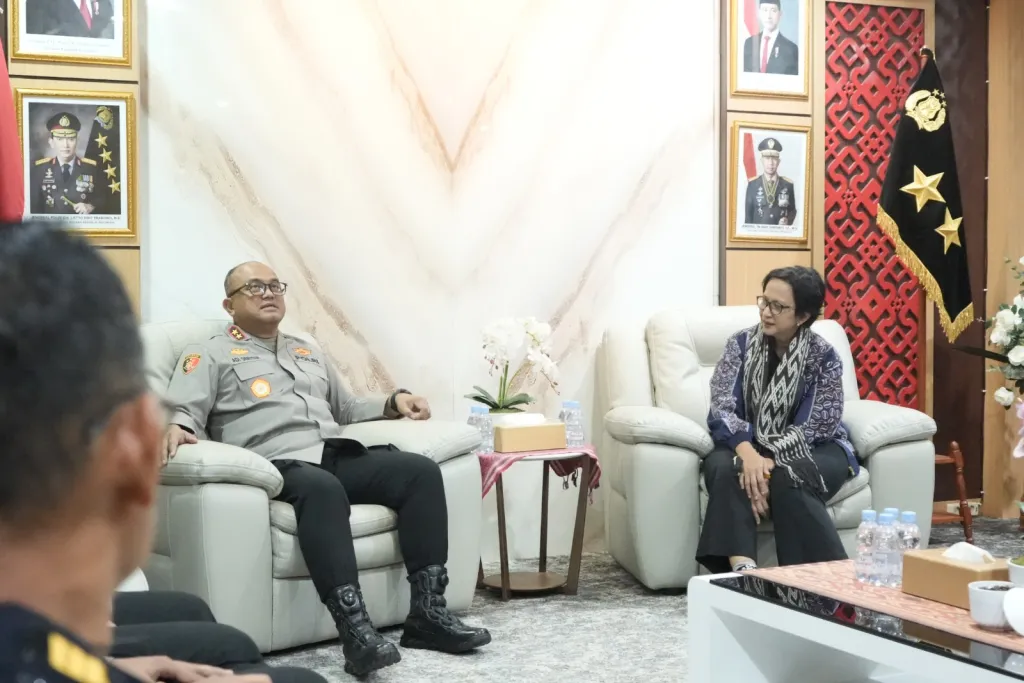 Kapolda Sulbar, Irjen Pol Adi Deriyan Jayamarta menerima kunjungan Karo Dokpol Pusdokkes Polri