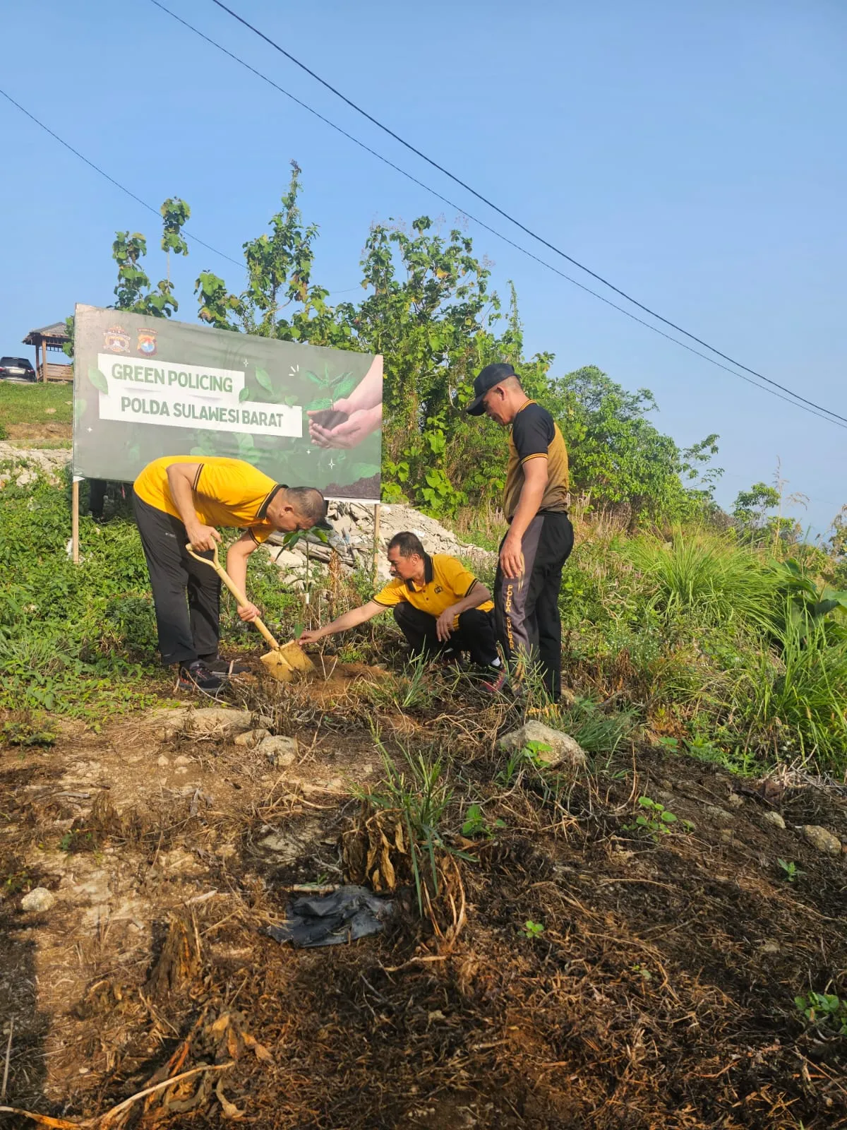 Green Policing Polda Sulbar: Menyatu Dengan Alam, Merawat Kehidupan