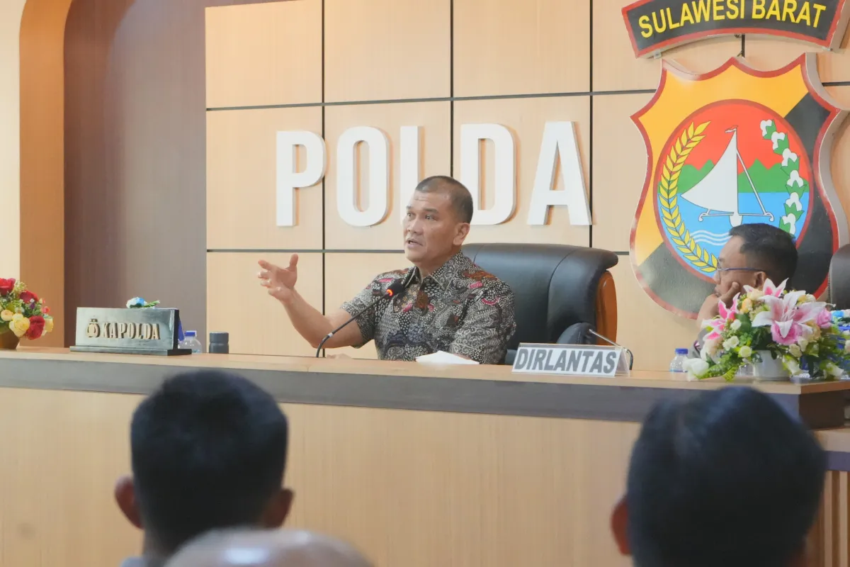 Wujudkan Polisi Bersama Masyarakat, Kapolda Sulbar Tekankan Pelayanan Bersih dan Polantas Humanis