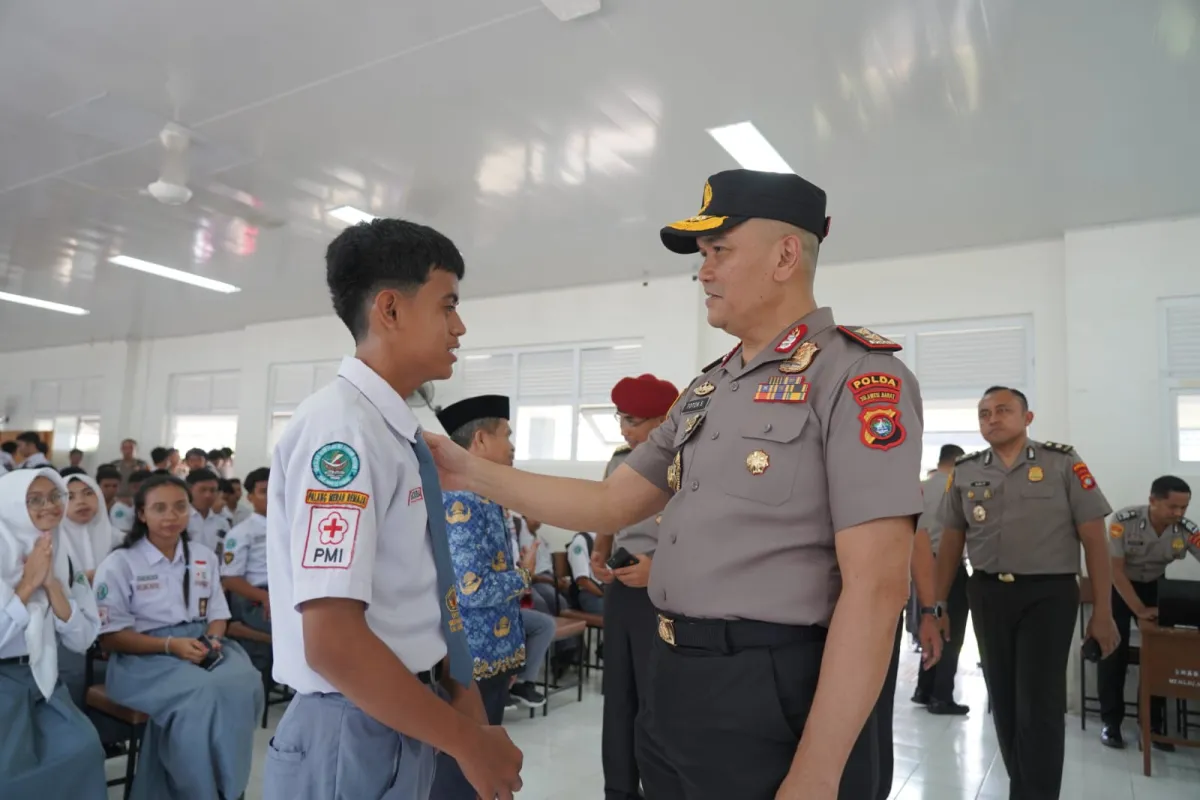 Bakar Semangat Generasi Emas, Kapolda Sulbar Kunjungi SMKN 1 Rangas, Sukses Itu Harus Dipaksa!