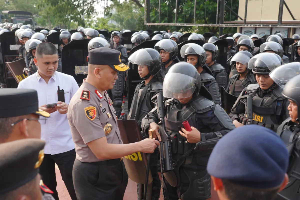 Siap Mengawal Aspirasi dan Tangani Karhutla, Kapolda Sulbar Cek Langsung Kesiapan Personel dan Sarpras