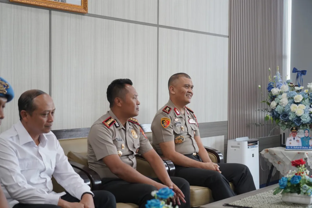 Selaraskan Program Prioritas Kapolri, Kapolda Sulbar Perkuat Sinergi dengan Pemprov untuk Hadirkan Pelayanan yang Dirasa