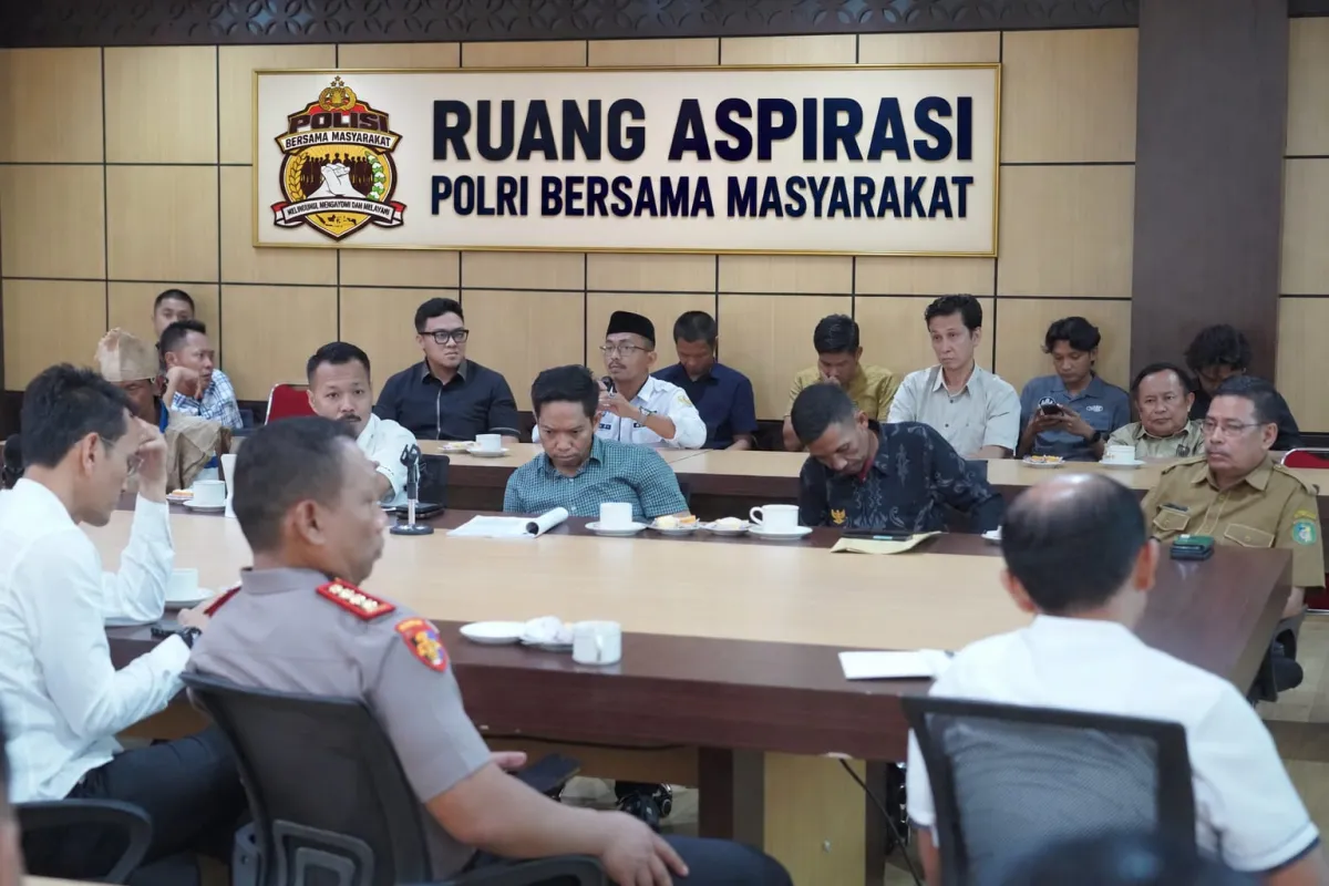 Dengar Persoalan Lahan Warga Pasangkayu, Kapolda Sulbar Kedepankan Dialog dan Kepastian Hukum