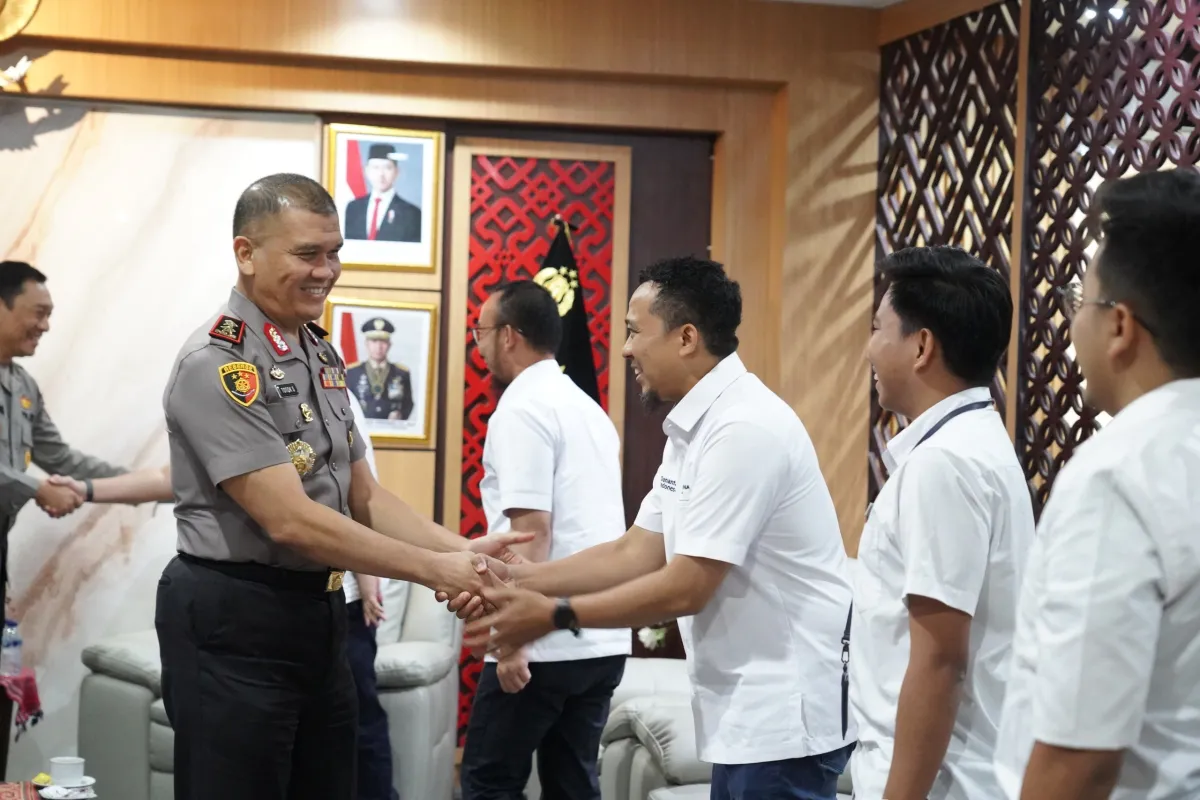 Atasi Antrean Panjang SPBU di Sulbar, Kapolda dan Pertamina Siapkan Strategi Khusus Termasuk Pembentukan Tim Gabungan