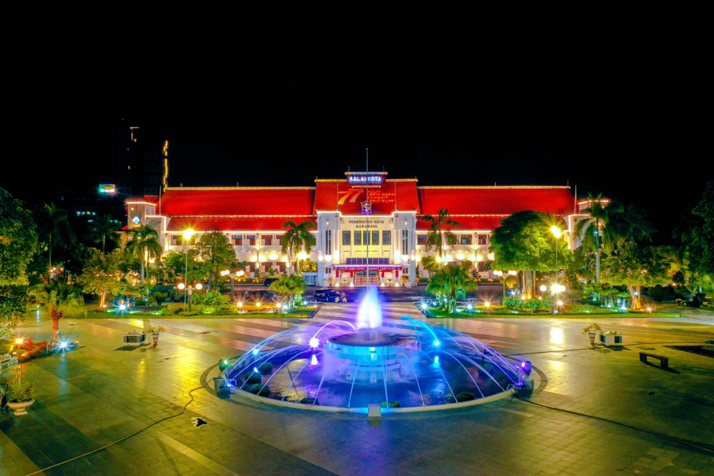 Taman Surya Balai Kota Surabaya
