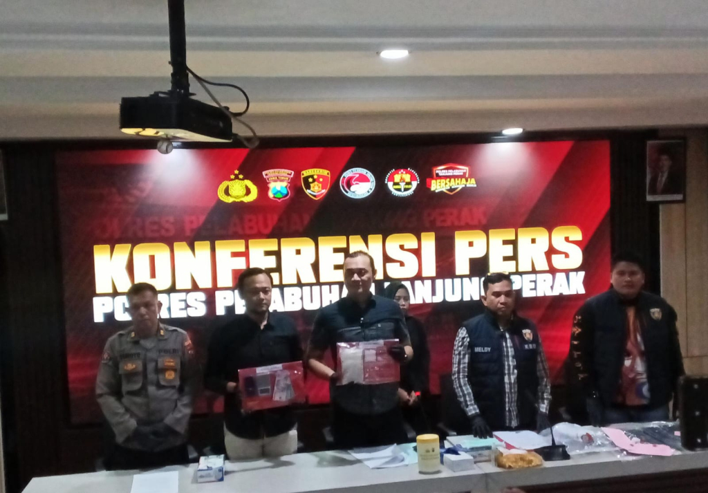 Rilis penangkapan tersangka kasus narkoba di Polres Pelabuhan Tanjung Perak