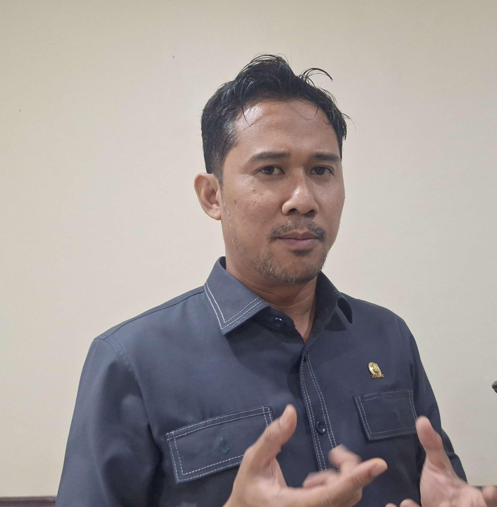 Ketua Panitia Khusus (Pansus) Raperda Pengembangan Kampung Cerdas, Azhar Kahfi