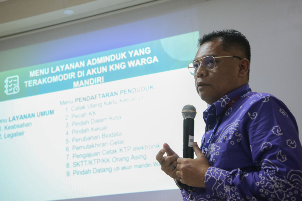 Kepala Dispendukcapil Kota Surabaya, Eddy Christijanto