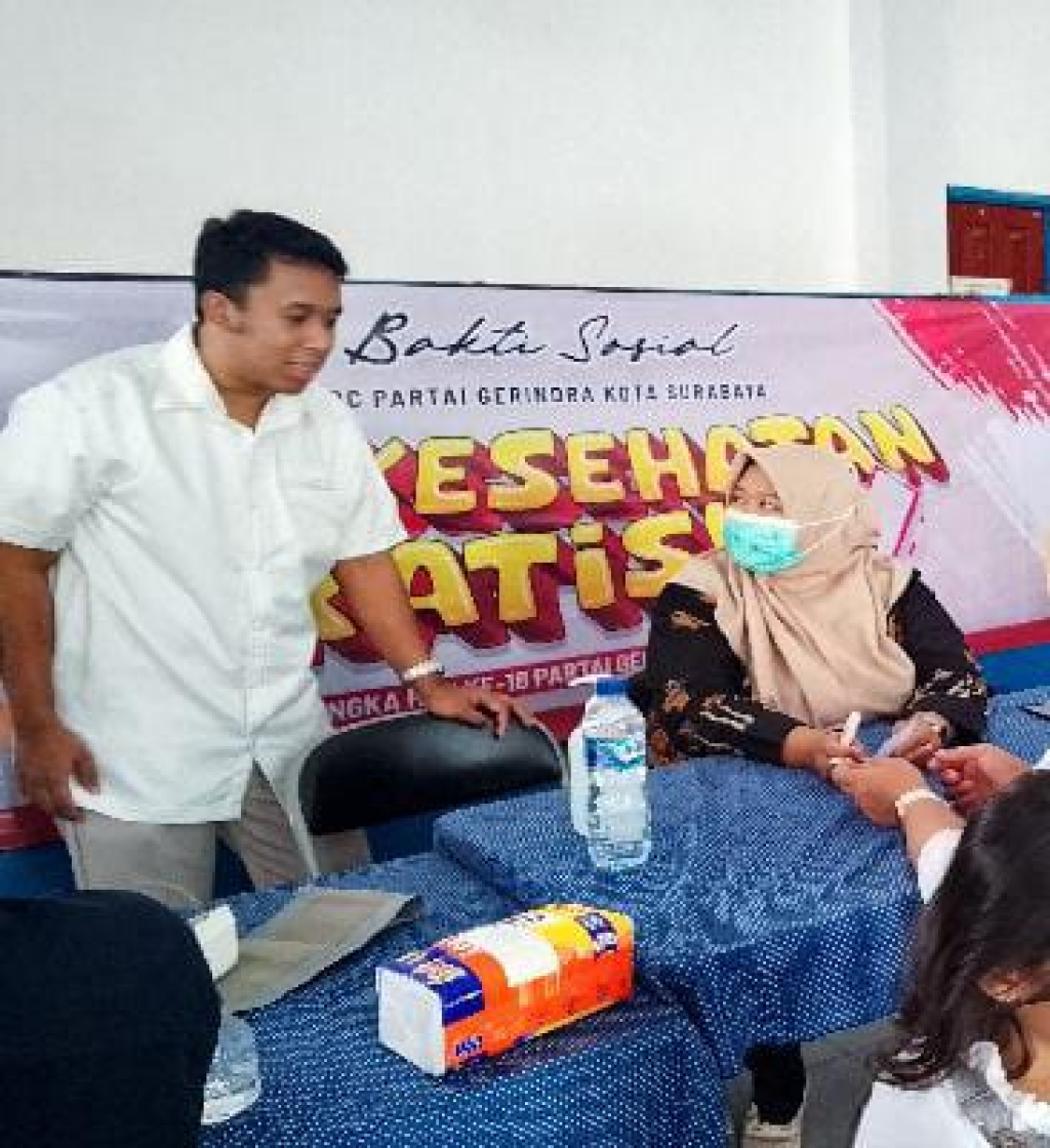 Cek kesehatan gratis yang digelar Partai Gerindra di Surabaya