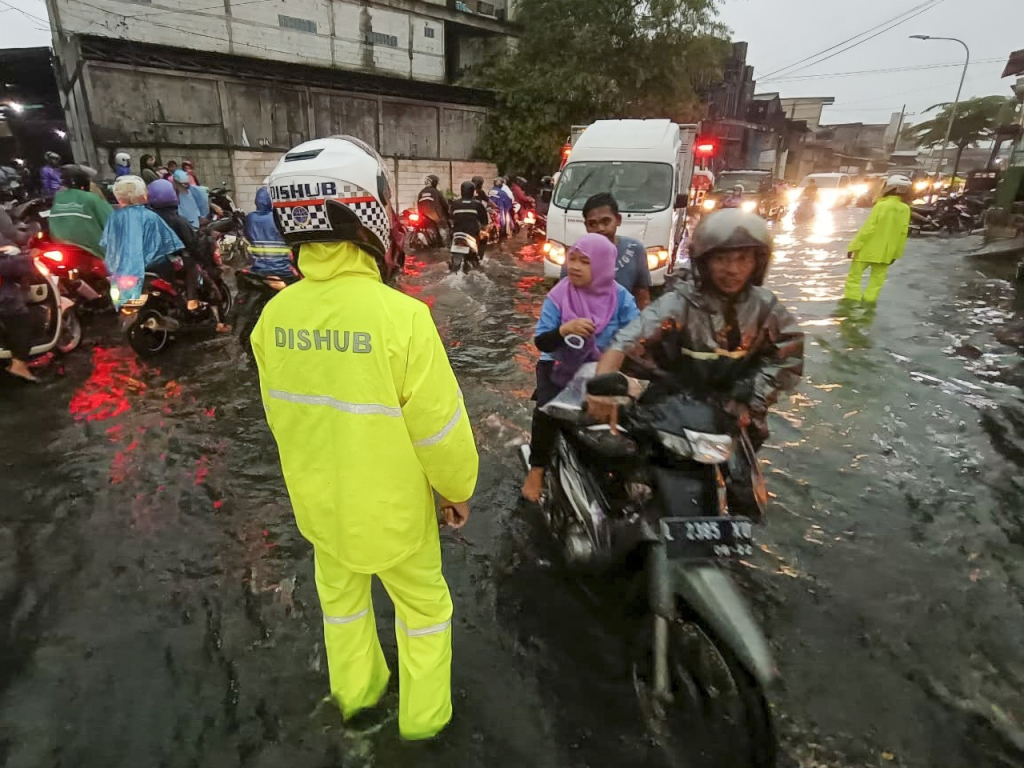 Banjir di Tanjungsari Surabaya