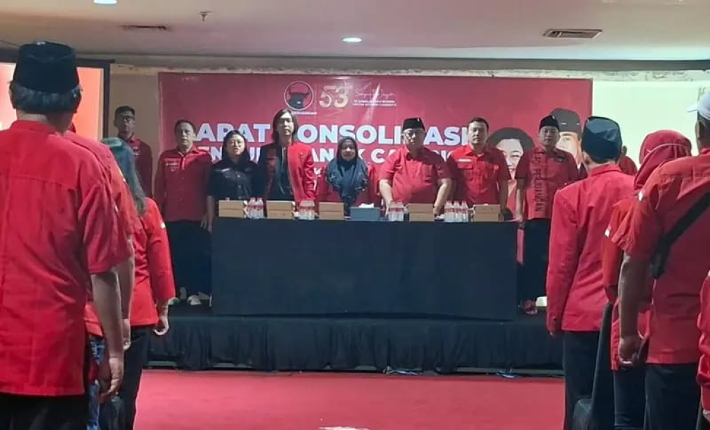 Rapat konsolidasi PDIP di Ballroom Kaza City Mall, Minggu (1/2)