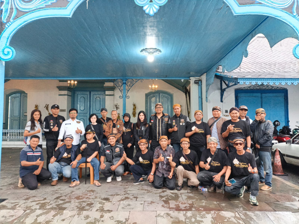 Komunitas Adat Saka Dharma Awu Sepuh Karaton Surakarta Hadiningrat