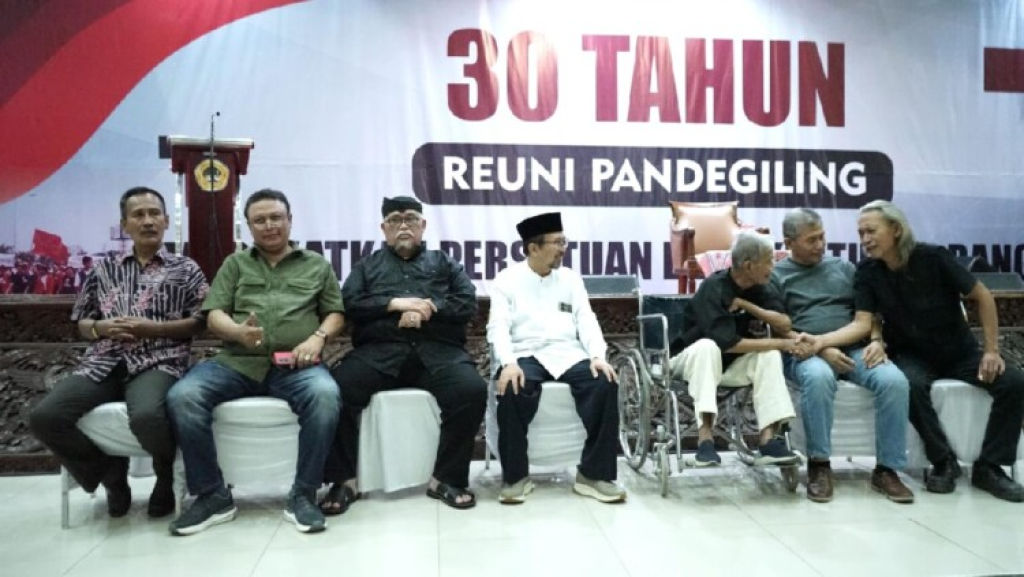 Para kader PDIP di acara Reuni 30 Tahun Alumni Pandegiling