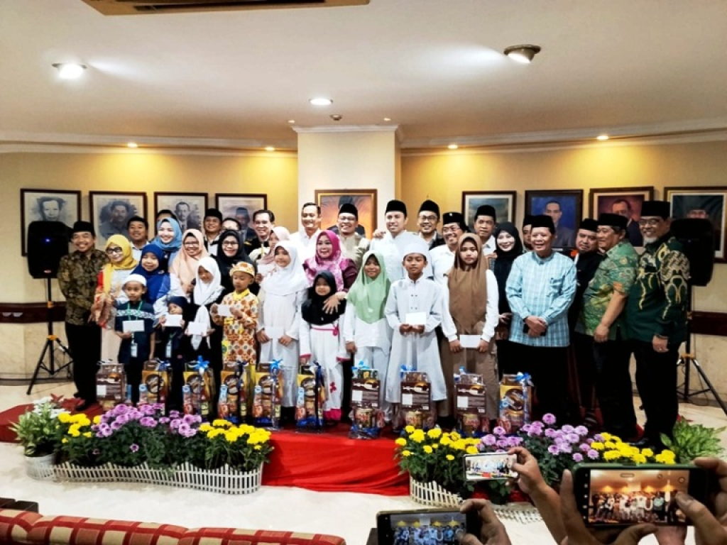 Suasana bukber di DPRD Surabaya