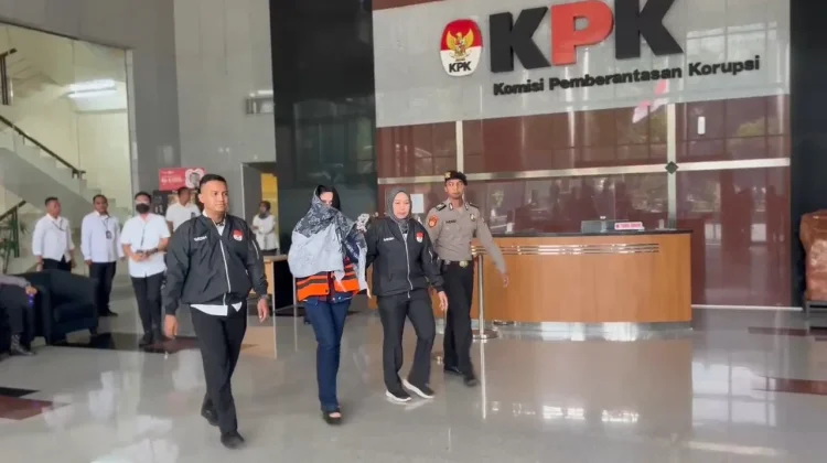 KPK: Suami dan Anak Bupati Pekalongan Diduga Turut Terima Aliran Dana Korupsi