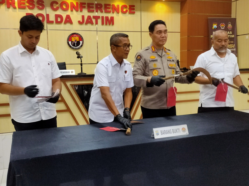 Kabid Humas Polda Jatim Kombes Pol Julest Abraham Abast