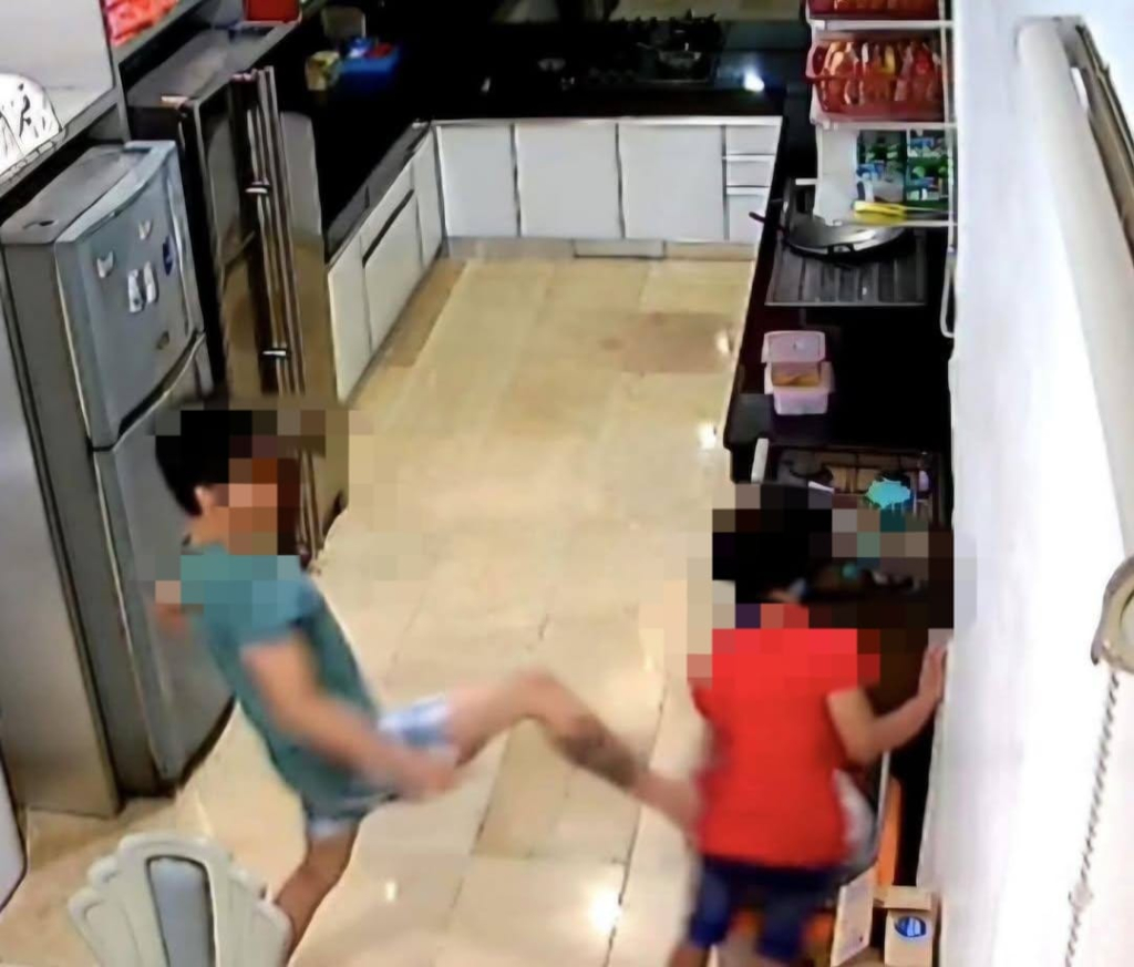 Rekaman CCTV dugaan kekerasan terhadap seorang perempuan ART