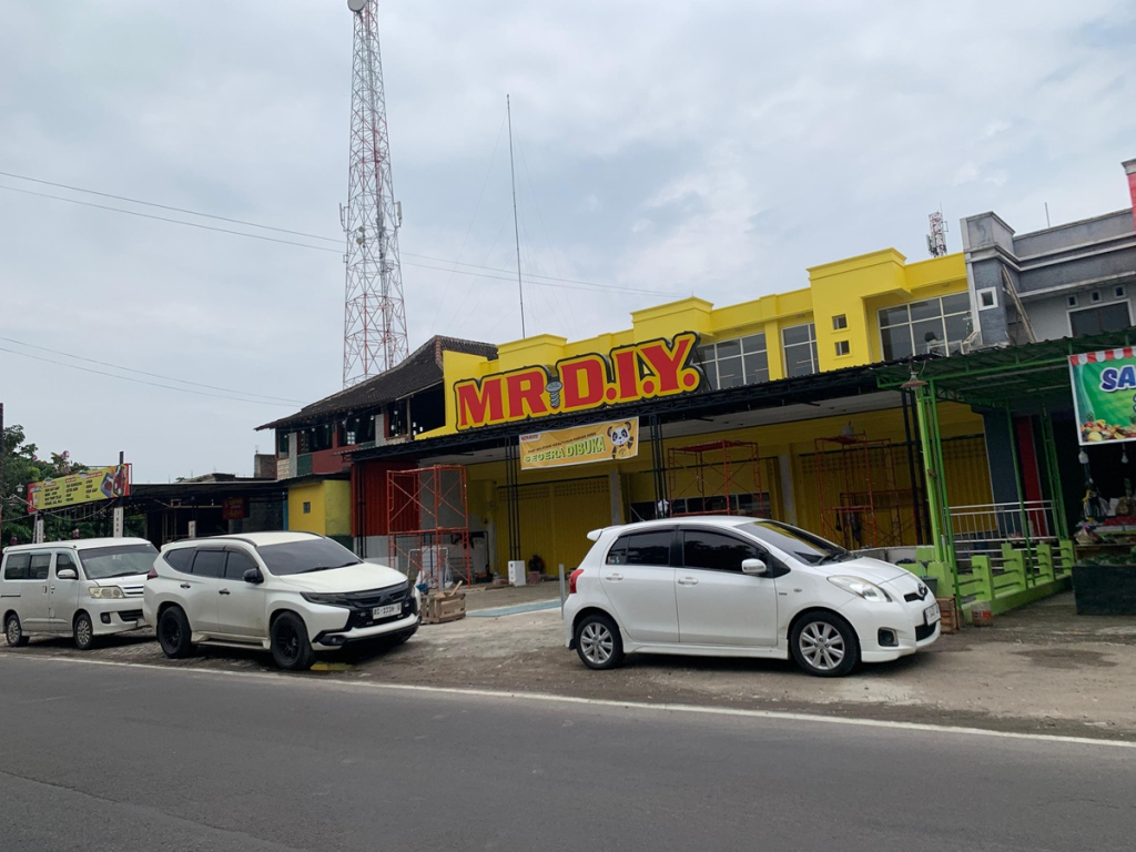Outlet Mr DIY di Jombang