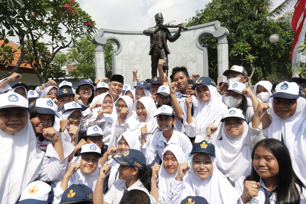 Pemkot Surabaya Larang Siswa SMP Kendarai Motor
