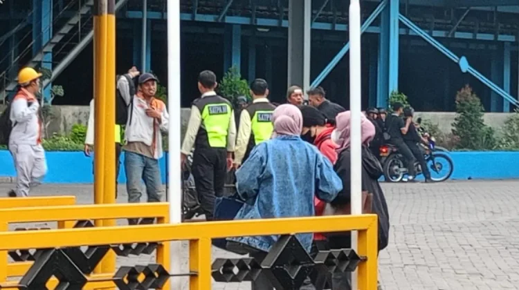 Ledakan di PT Great Wall Steel Sidoarjo Bikin Rumah Warga Rusak, Manajemen Siap Tanggung Jawab