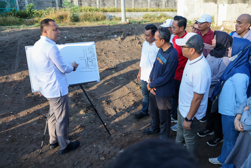 Wali Kota Eri Cahyadi sdak rumah pompa di Ketintang