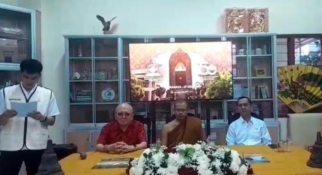 Rangkaian peringatan Tahun Kencana Setengah Abad Saṅgha Theravāda Indonesia di Surabaya