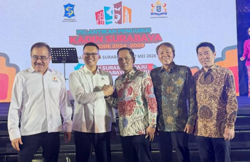 Syaifuddin Zuhri (temgah) dan Ali Affandi La Nyalla Mahmud Mattaliti (dua dari kiri)