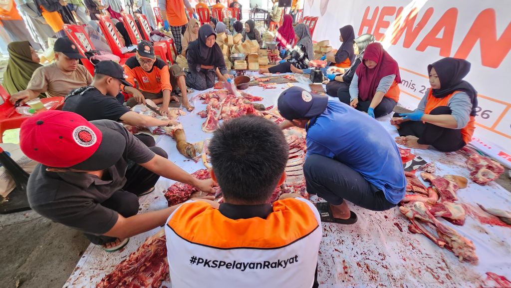 DPW PKS Jawa Timur menggelar penyembelihan hewan kurban secara serentak pada Kamis (28/5/2026)