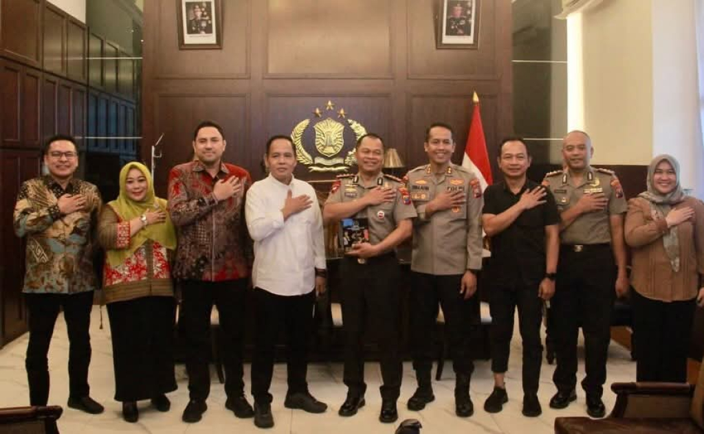 Pimpinan DPRD Surabaya bersama Kapolrestabes Surabaya