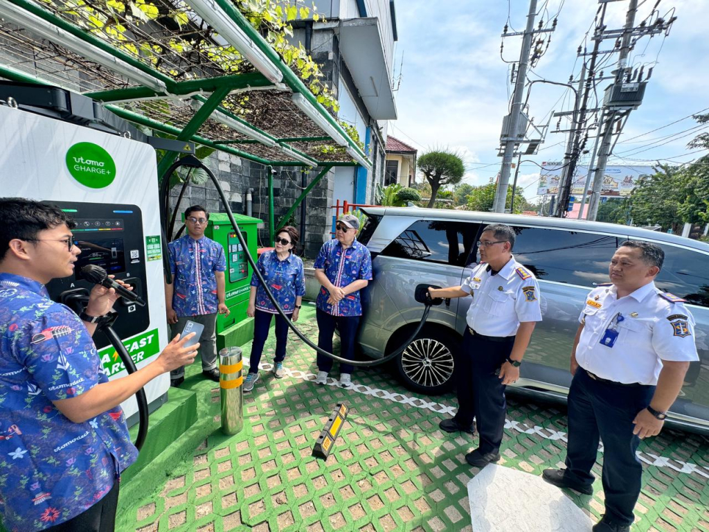 Pemkot Surabaya Sediakan SPKLU di 5 Lokasi Strategis