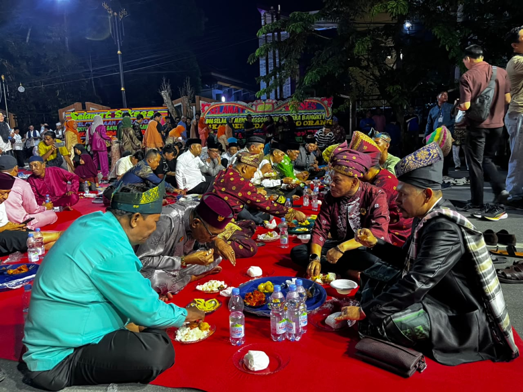Ketut Abid Halimi, Pengasuh Pondok Pesantren Alam Barzah Al Mahribi, Mojokerto, Jawa Timur dalam acara di Pekanbru, Riau