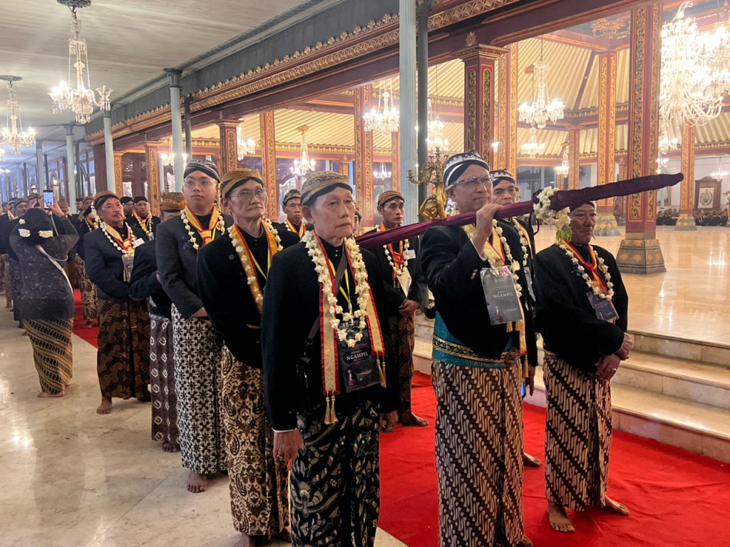 Kirab Malam 1 Suro Karaton Surakarta Hadiningrat