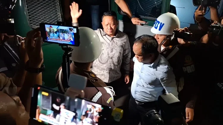 Eks Jampidsus Febrie Adriansyah Ditahan di Rutan KPK tanpa Borgol dan Rompi