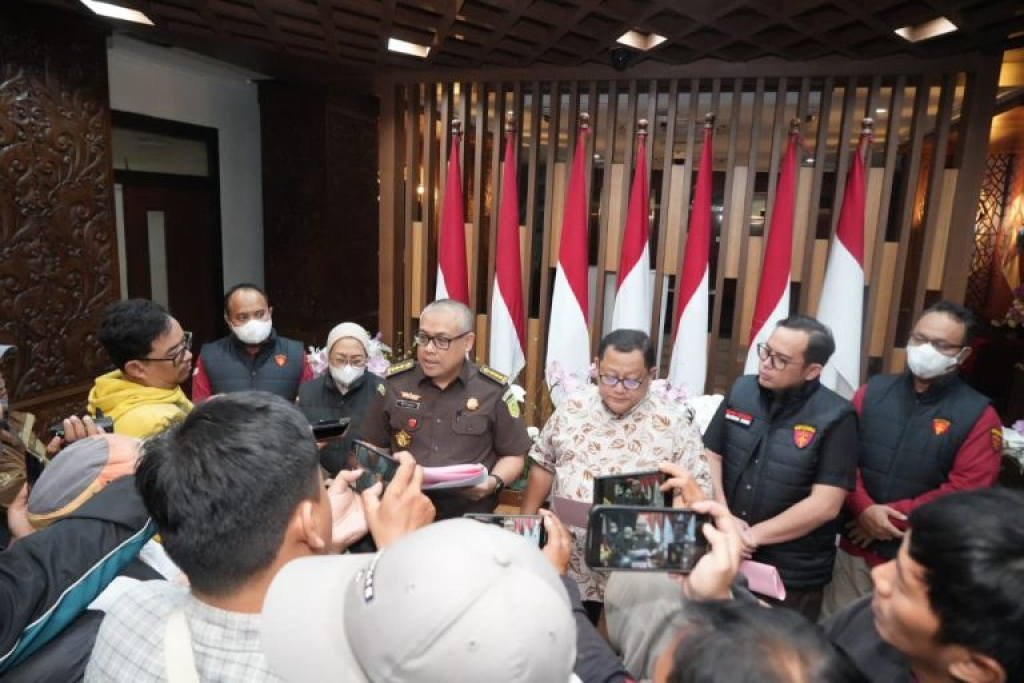 Kejati Jatim merilis pengungkapan kasus korupsi KUR BNI Cabang Jember