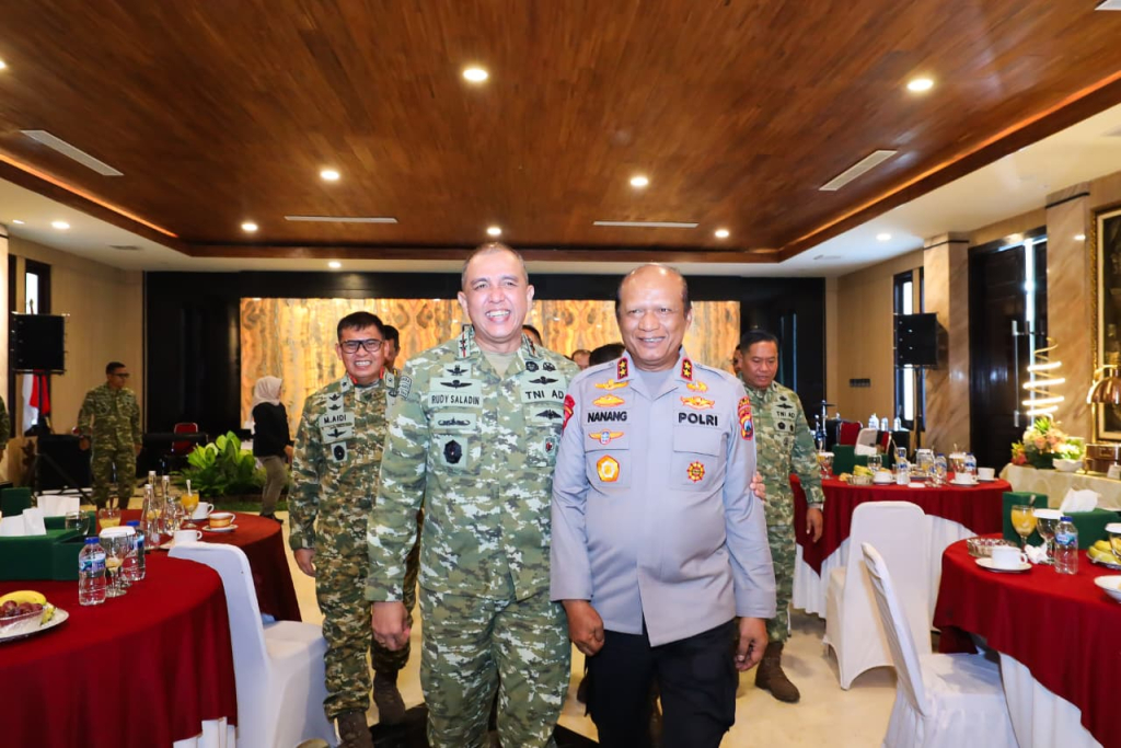Kapolda Jawa Timur Irjen Pol Nanang Avianto kunjungi Pangdam V/Brawijaya Mayjen TNI Rudy Saladin