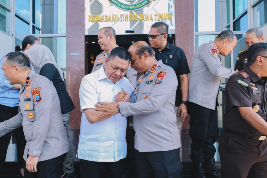 Kapolda Jawa Timur Irjen Pol. Drs. Nanang Avianto, M.Si melakukan kunjungan kerja ke Kejati Jatim