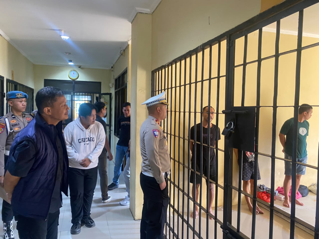 Personel Polda Sulbar siaga jaga keamanan dan pelayanan masyarakat